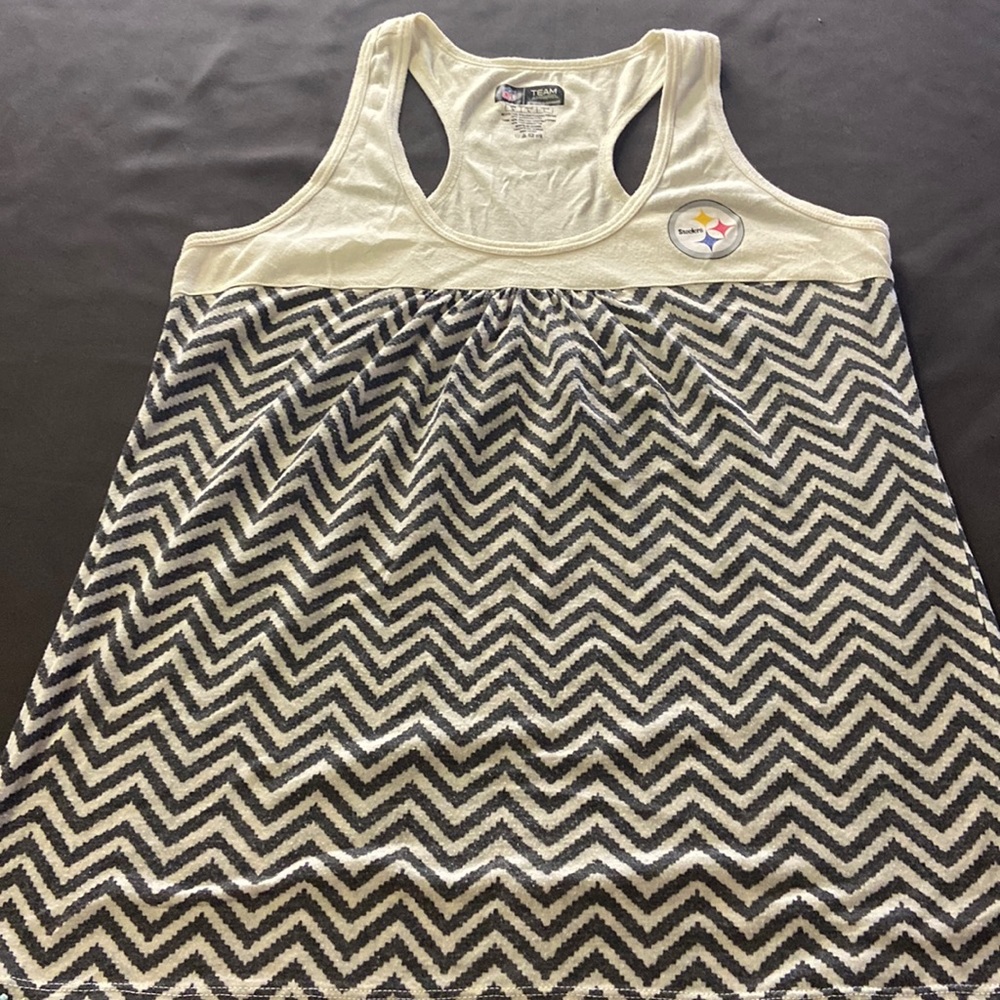 NFL Steelers Women’s LG Tank Top. Preowned.